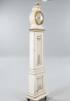 A grandfather clock, made around year 1800.