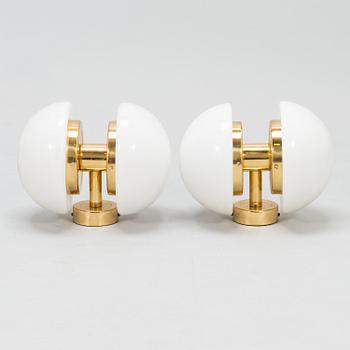 KLAUS MICHALIK, a pair of wall lamps, "Bau", Orno.