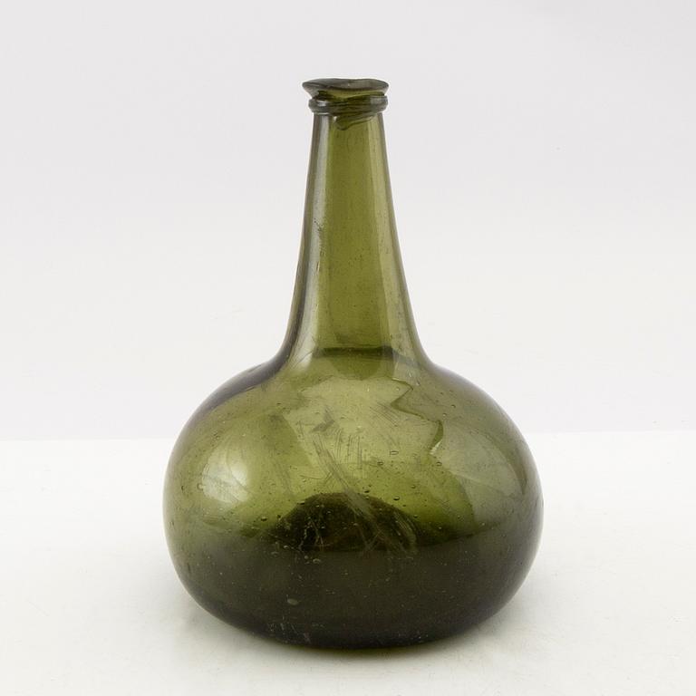 A green glass bottle, possibly Henrikstorps glass manufactory, 18th century.