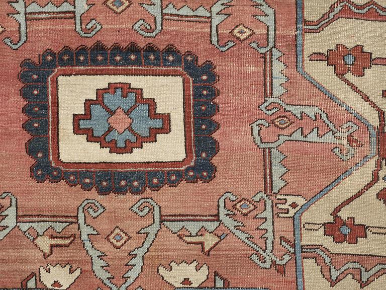 ANTIQUE HERIZ. 390 x 272,5 cm.