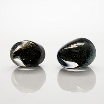 Tiina Nordström, konstglas, 2 st, signerade Tiina Nordström, Iittala 1991.