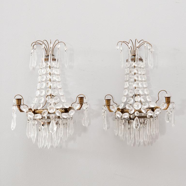 Apply a pair of Guatemalan style from the first half of the 20th century.