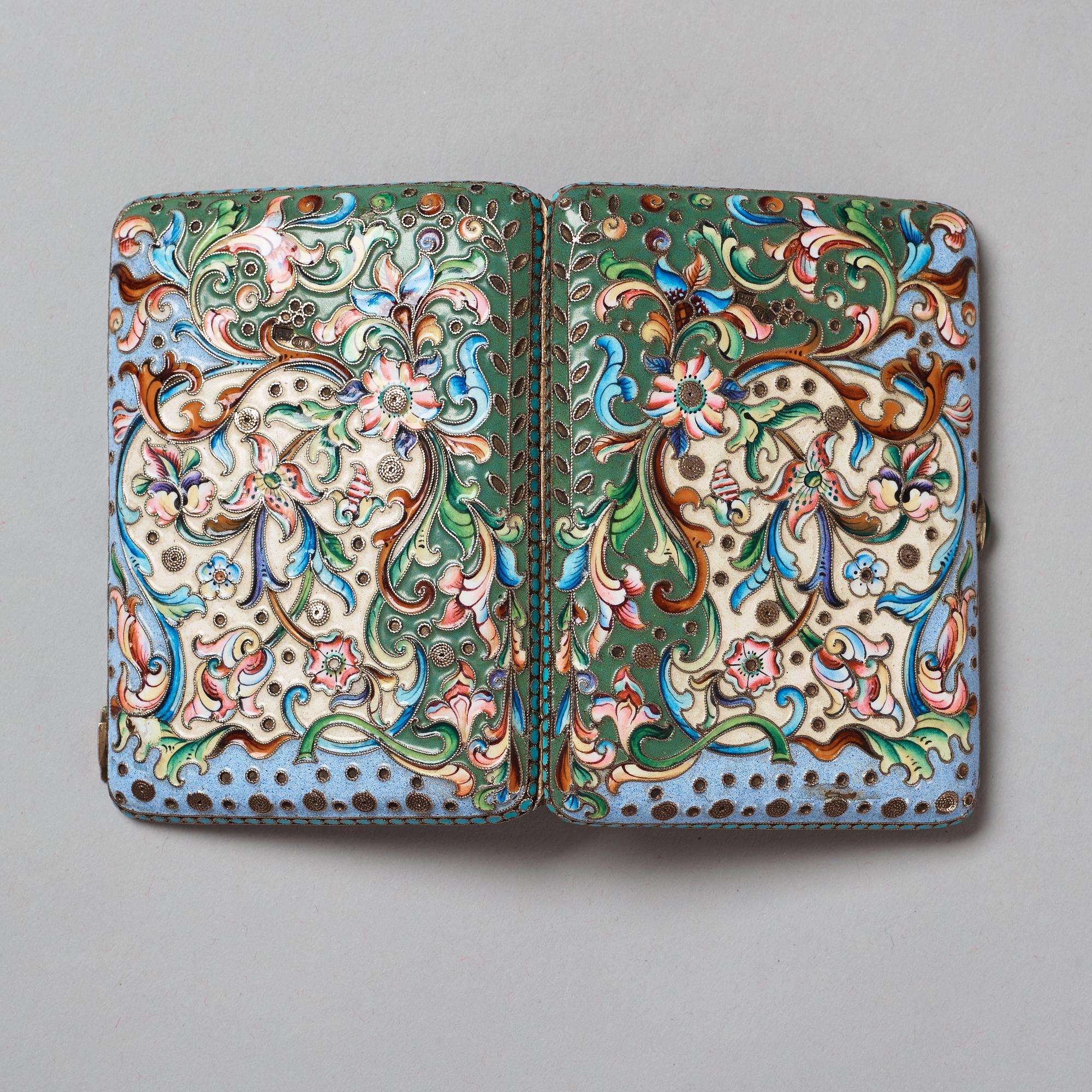 Icke identifierad mästarstämpel, CIGARETTETUI, silver, Moskva 1908-1917.