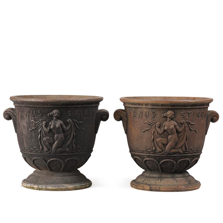 Ivar Johnsson, a pair of "Venus" cast iron urns, Näfveqvarns bruk, Swedish Grace.