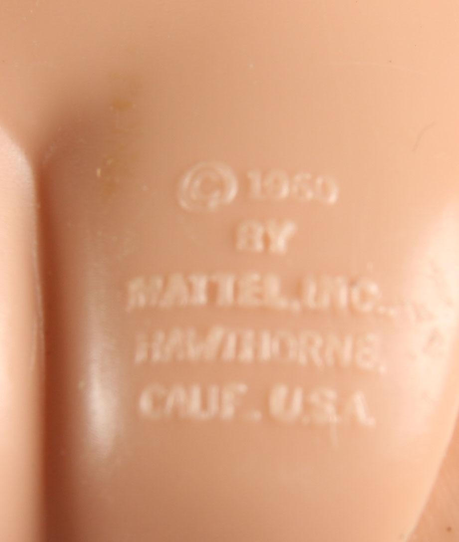 BARBIEDOCKOR, 4 st samt kläder. Mattel.