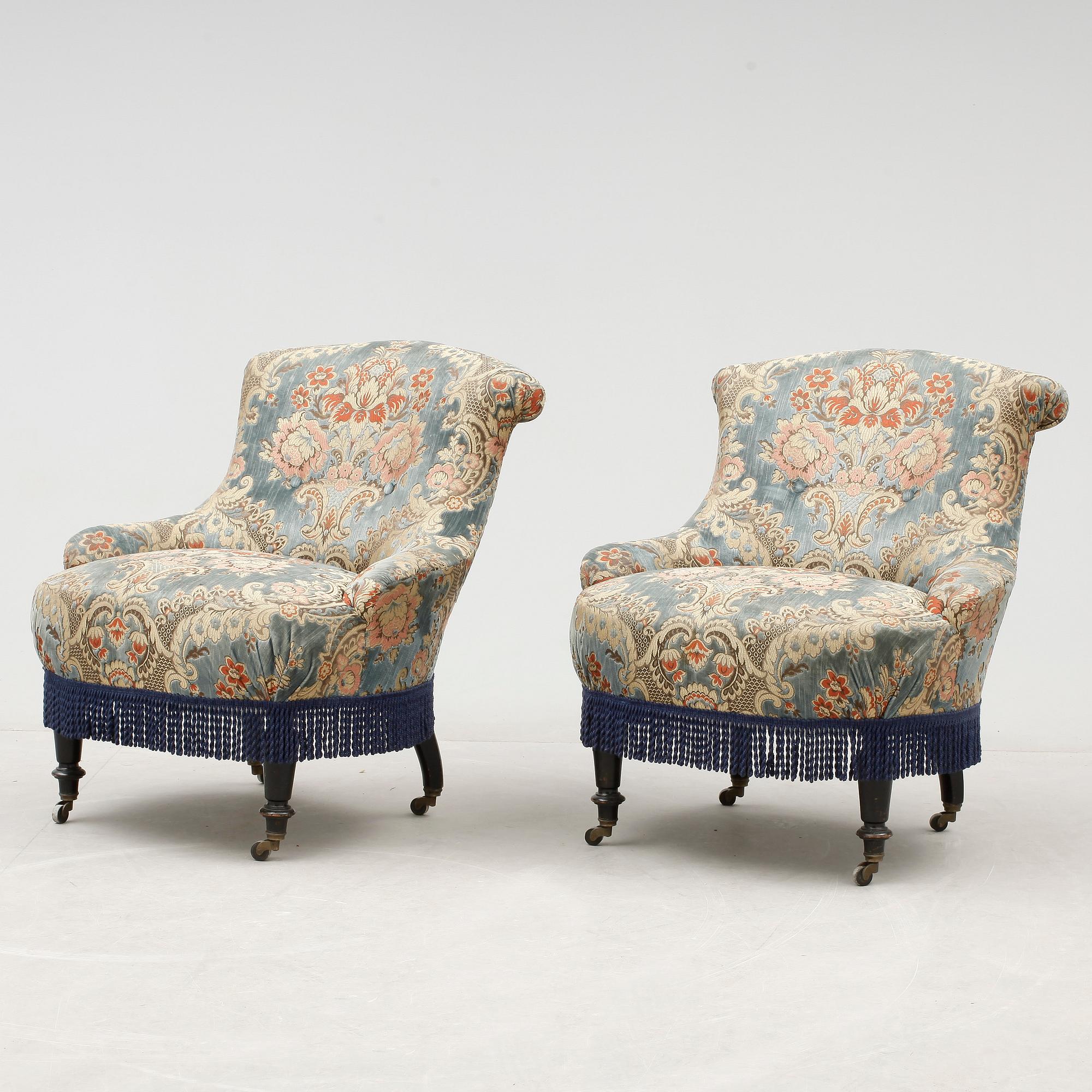 EMMAFÅTÖLJER, ett par, 1800-/1900-tal.