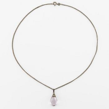 Necklace, silver with drop-cut amethyst and rose-cut diamonds.