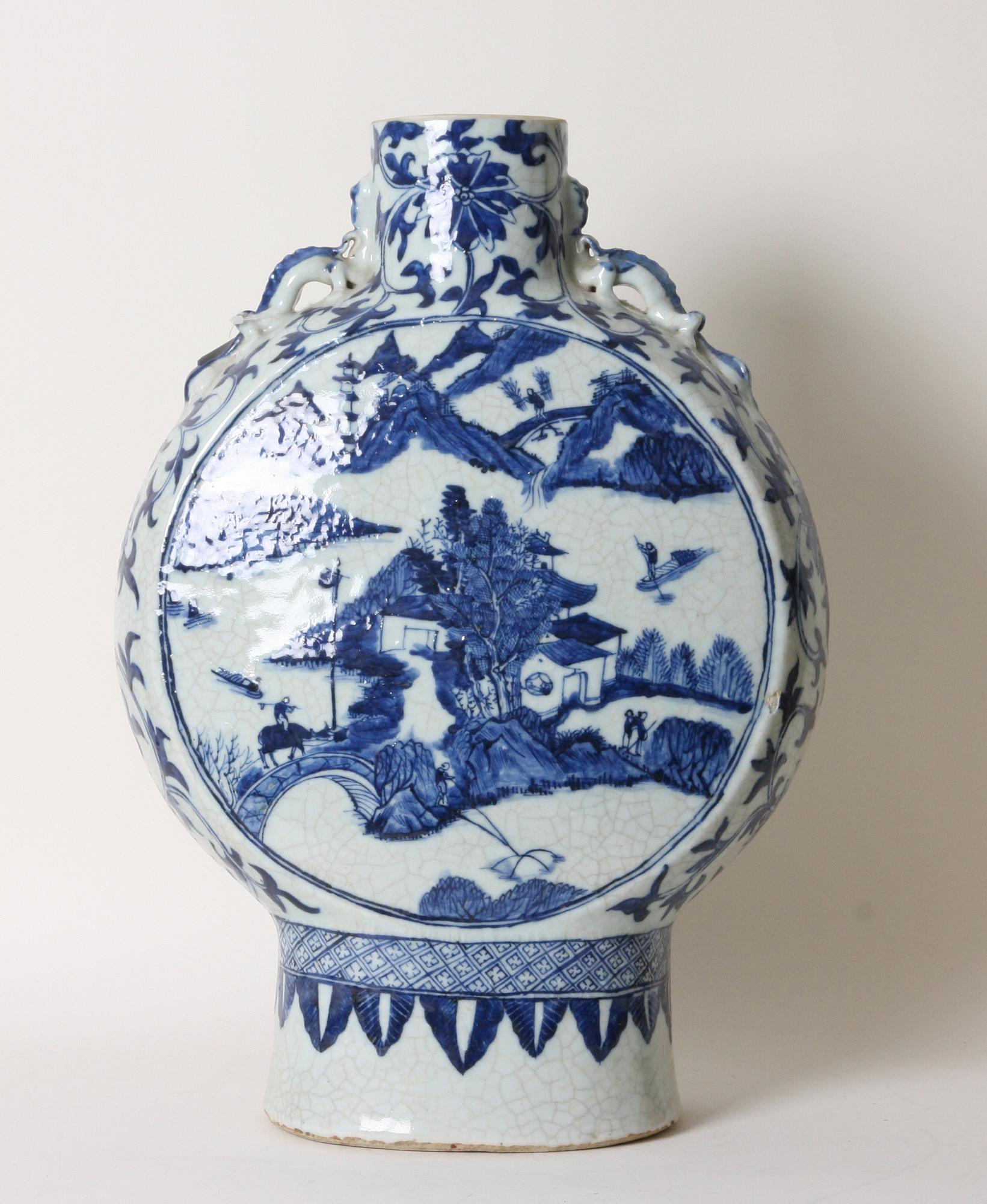 PILGRIMSKRUS, porslin, Kina, 1800-tal.
