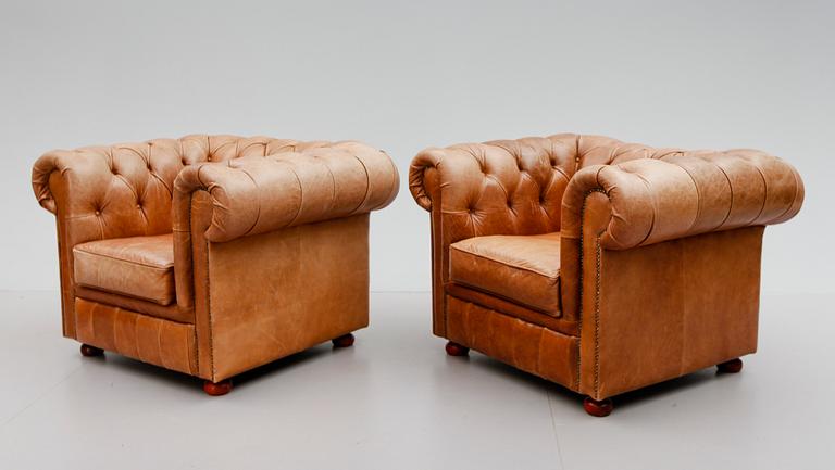 FÅTÖLJER, 1 par, Chesterfield, 1900-talets andra hälft.