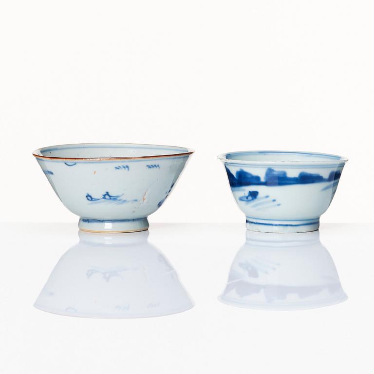 Two blue and white cups, Qing dynasty, 18th Century.