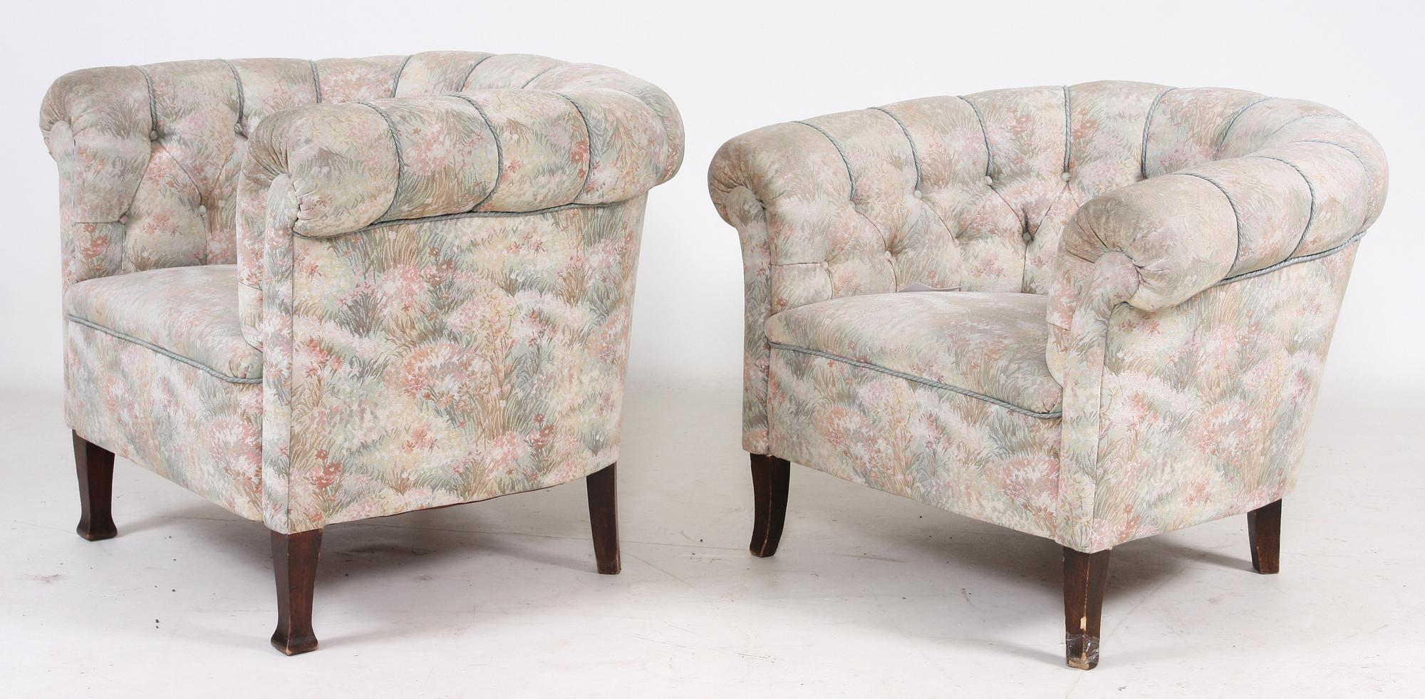 CLUBFÅTÖLJER, 2 st, 1900-tal.