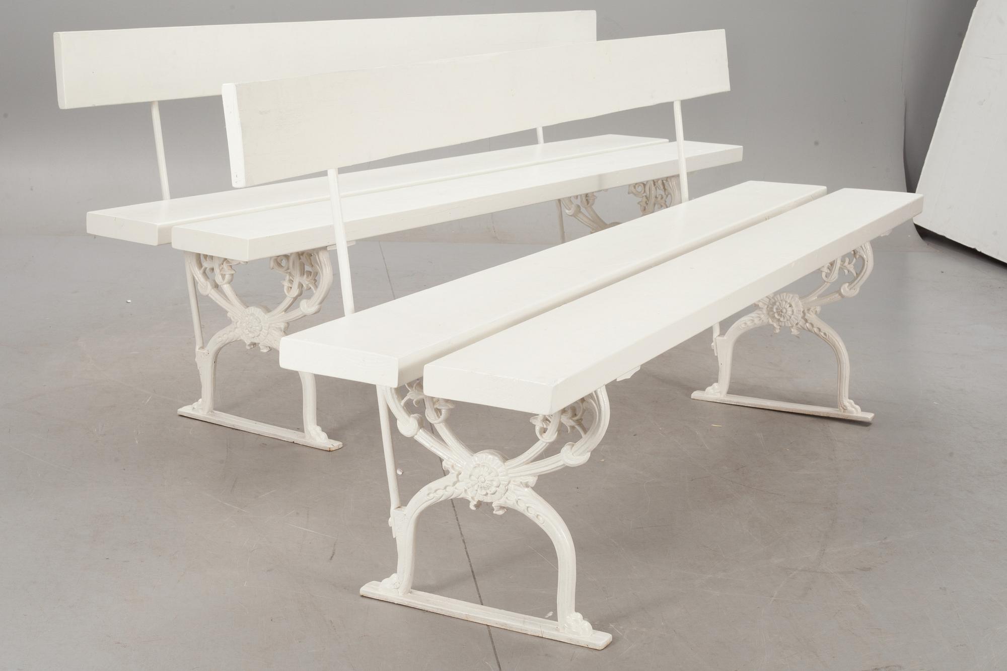 TRÄDGÅRDSSOFFOR, ett par. Sekelskiftet 1800/1900.