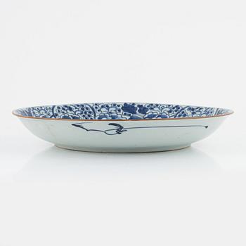 A blue and white porcelain dish, China, 18th century.