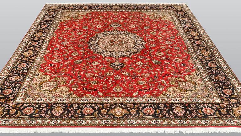 Matta, Figural Täbriz, Part Silk, sk 50 Radj, ca 307 x 248 cm.