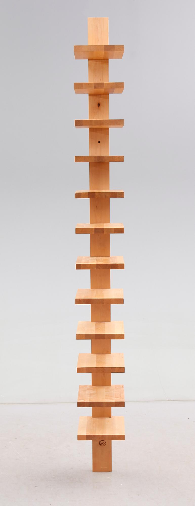 HYLLA, "Pilaster", John Kandell, Källemo, sent 1900-tal.