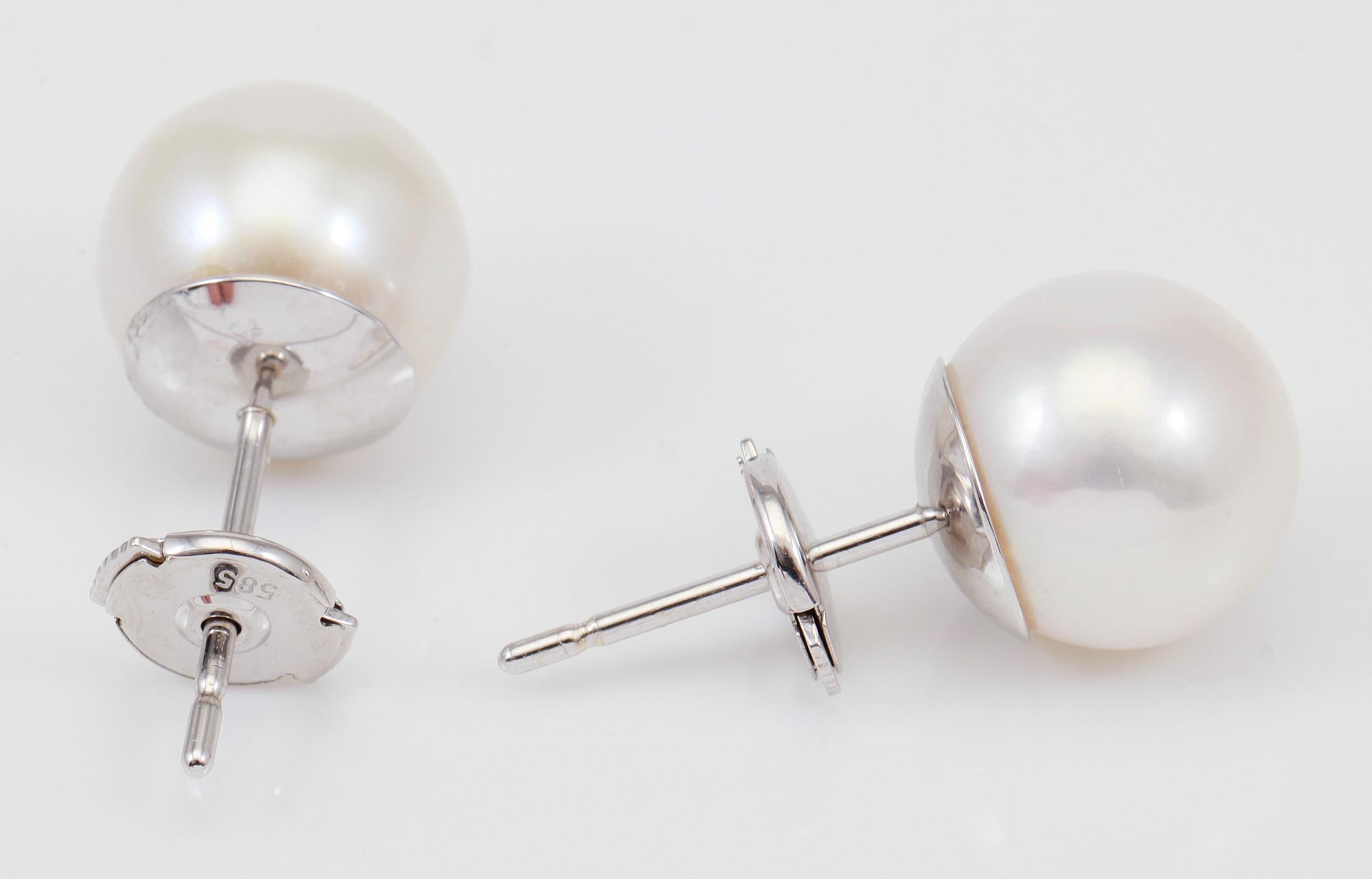 ÖRHÄNGEN, 1 par, odlade pärlor.