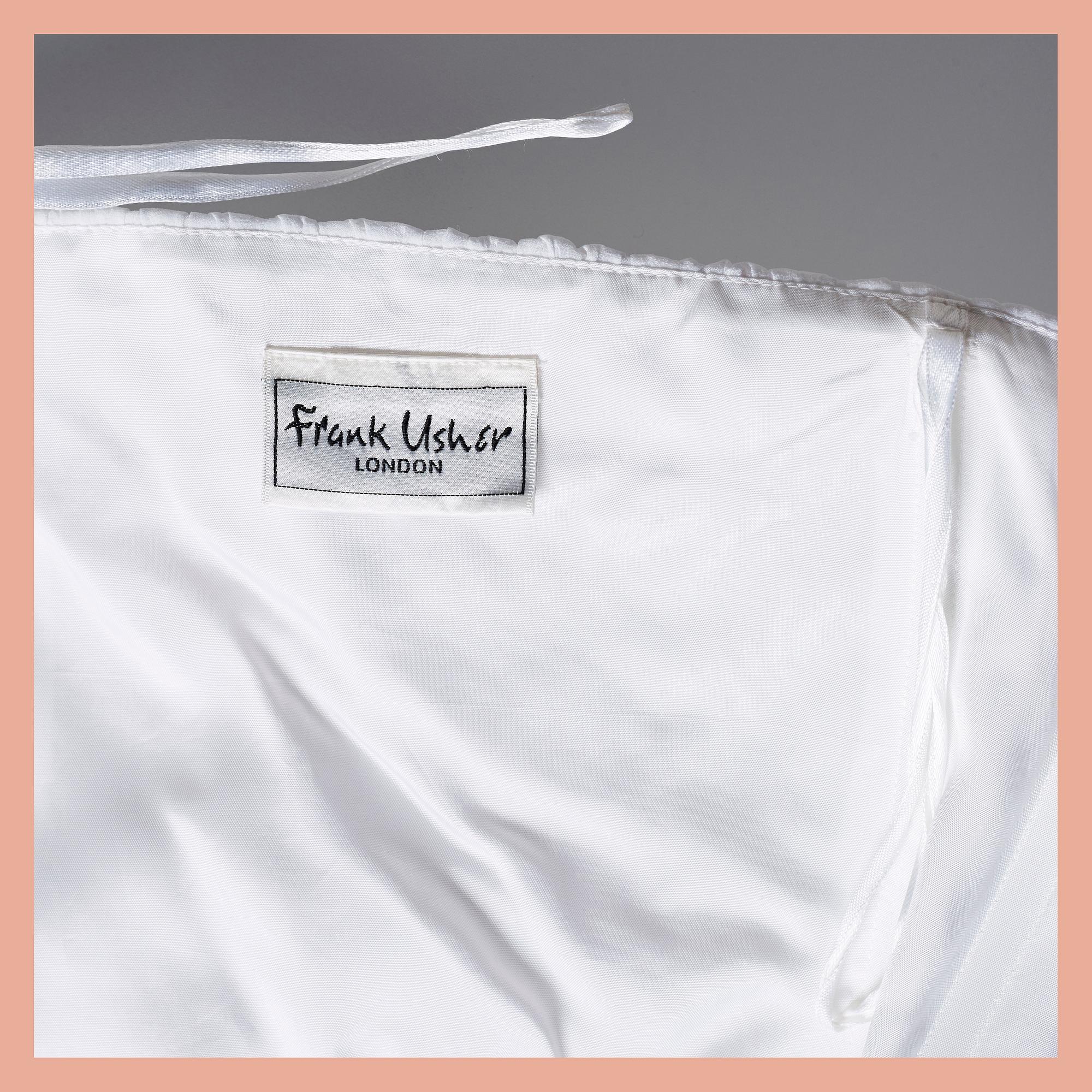 KLÄNNING, Frank Usher, engelsk storlek 36.