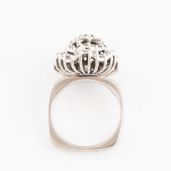 Brilliant cut diamond ring.