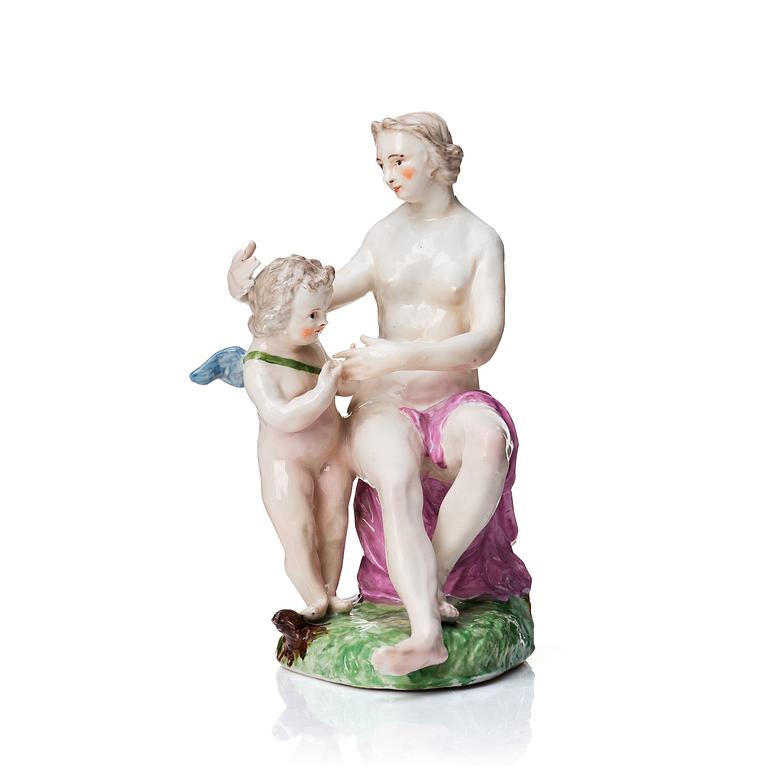 Figurin, porslin. Volkstedt, circa 1770, Venus och Cupid.