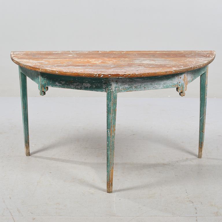 HALVMÅNEBORD, 1800-tal.