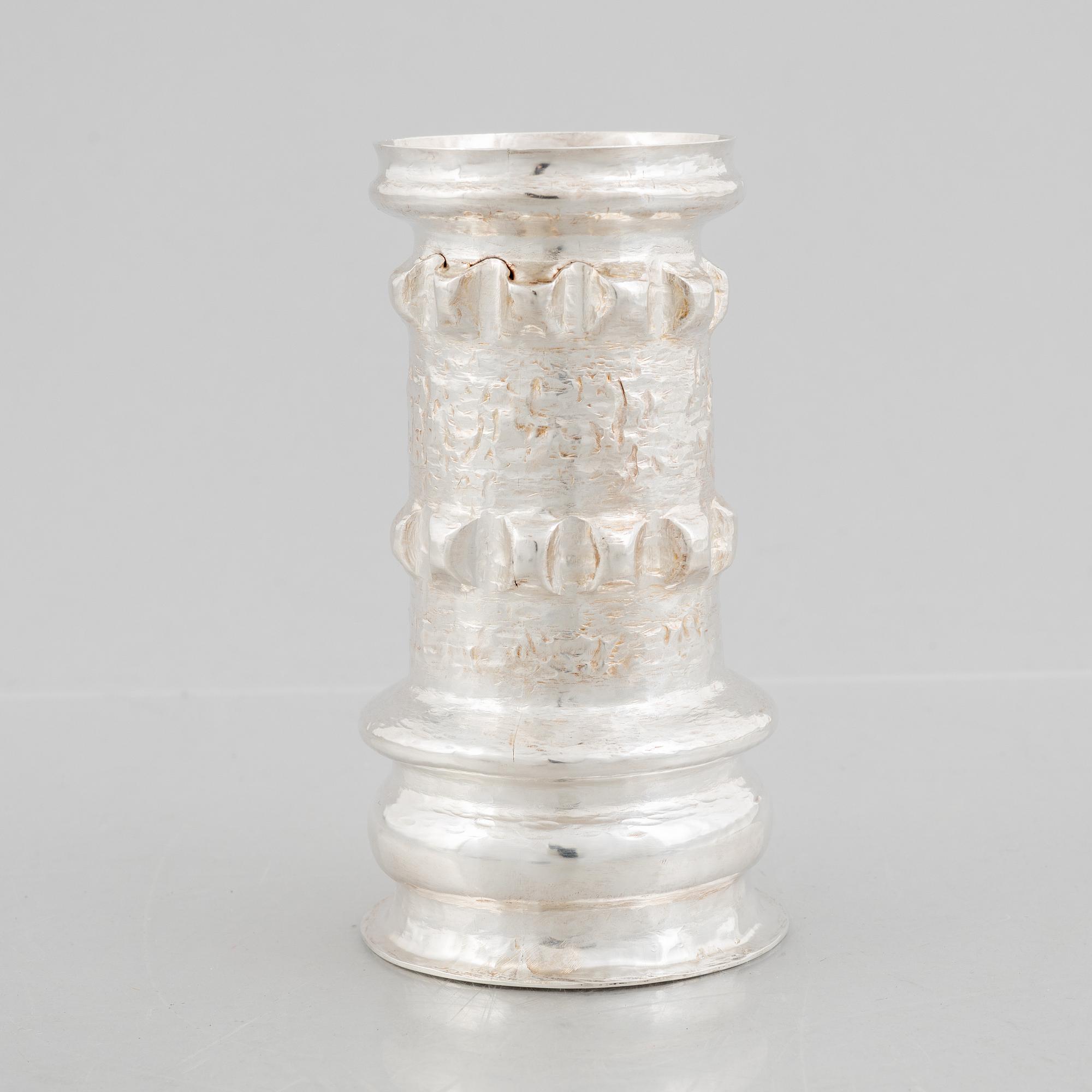 A sterling silver vase, mark of Lars Arby, Gothenburg, Sweden, 1973.