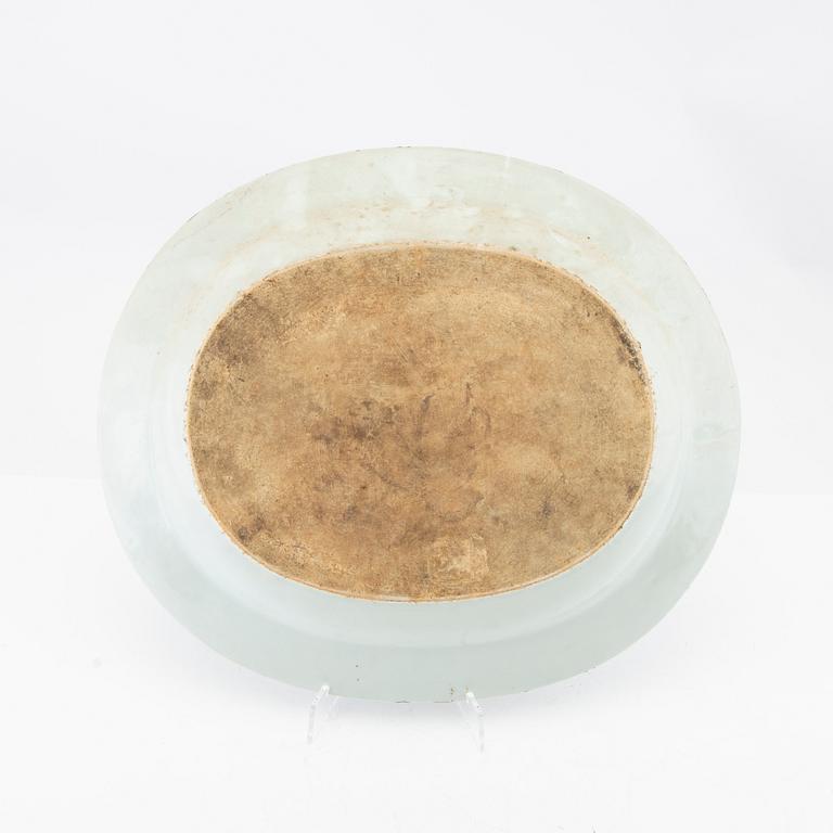 Serving platters 2 pcs China Qianlong (1736-95) porcelain.