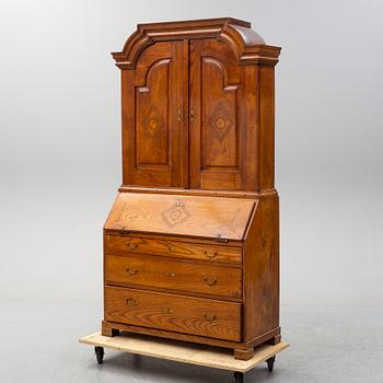 An 18th century cabinet.