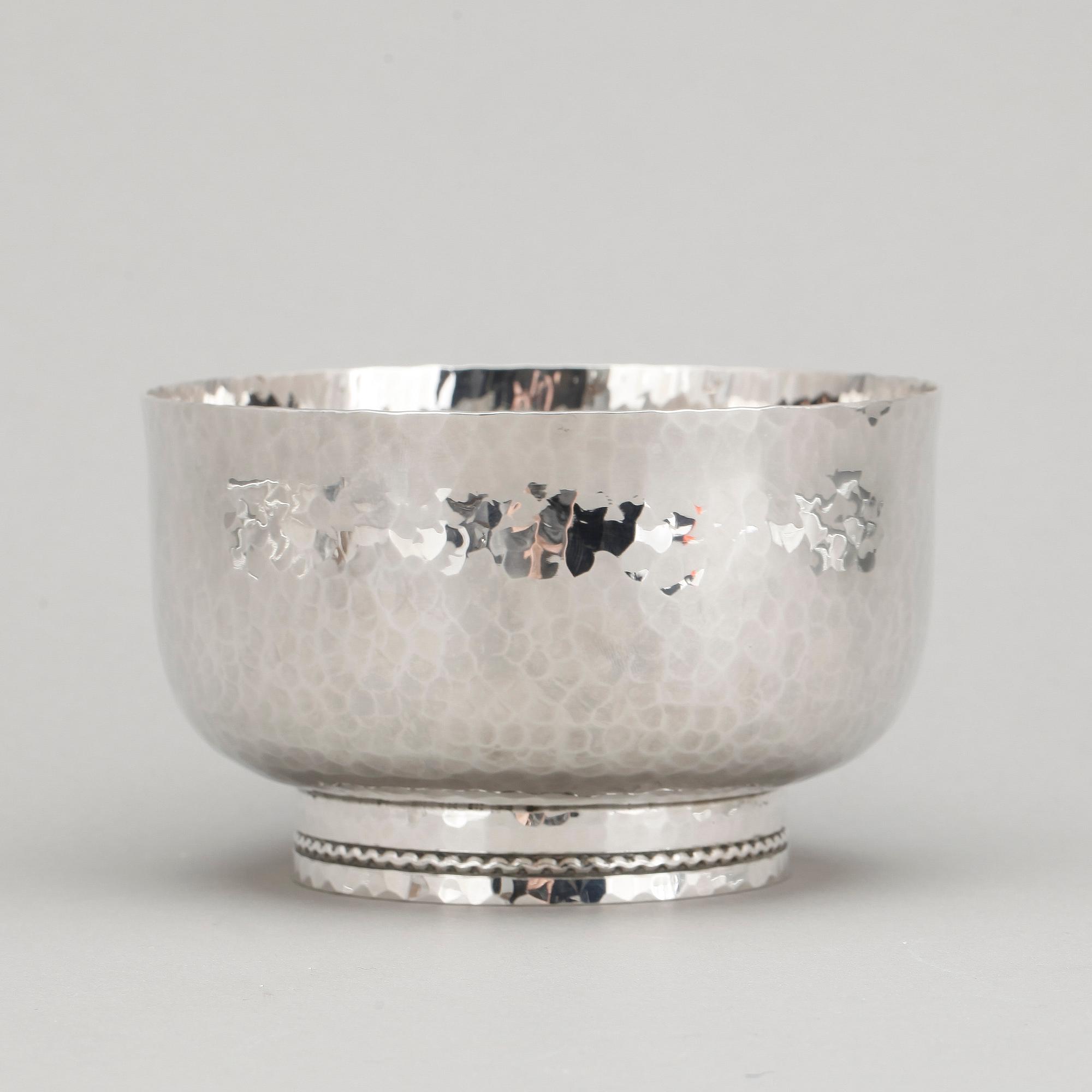 SKÅL, "Sofiero", silver, G A B, Stockholm 2002. Vikt ca 306 g.