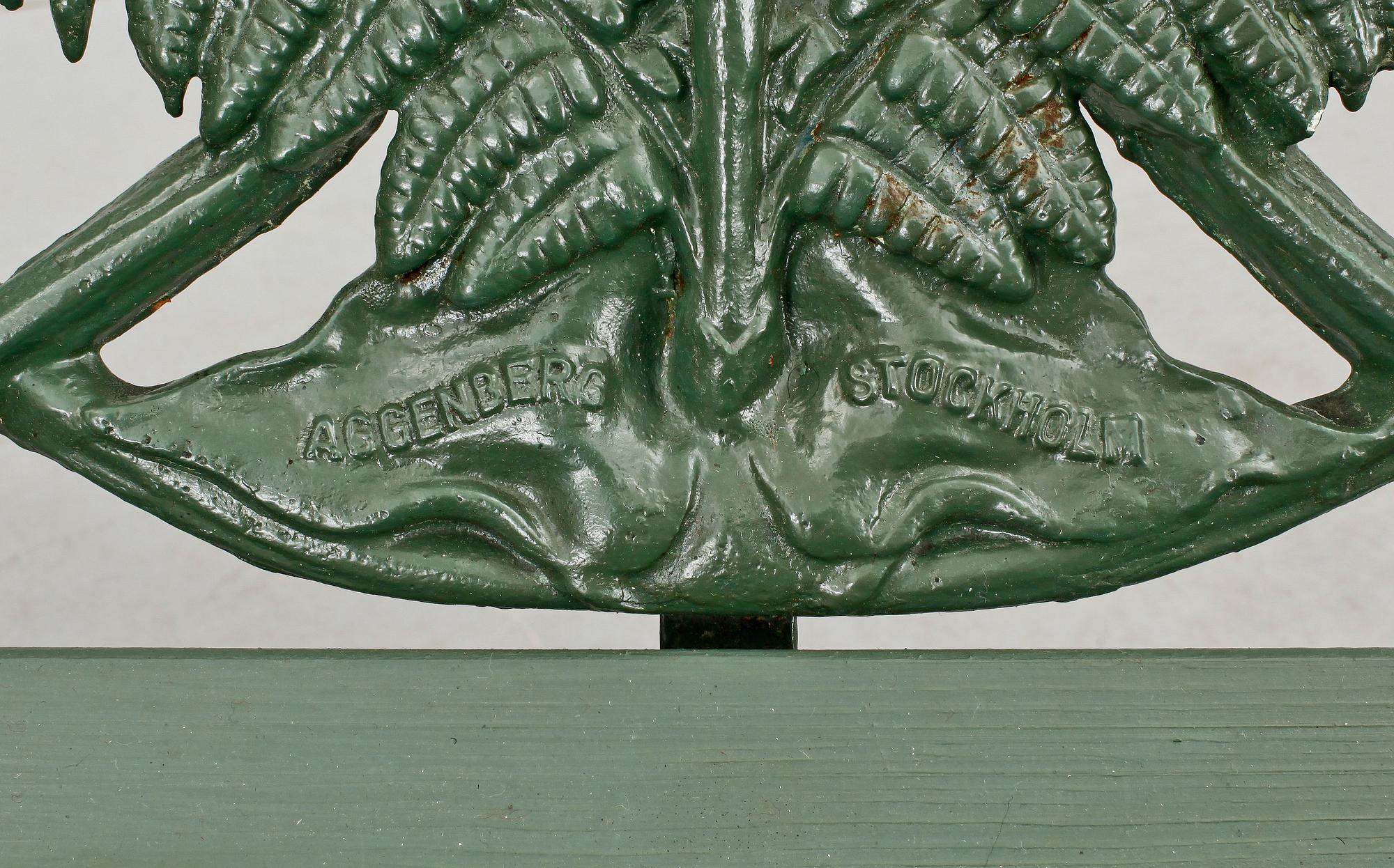 TRÄDGÅRDSBÄNK, gjutjärn samt trä, märkt Aggenberg Stockholm, Sverige, 1900-tal.