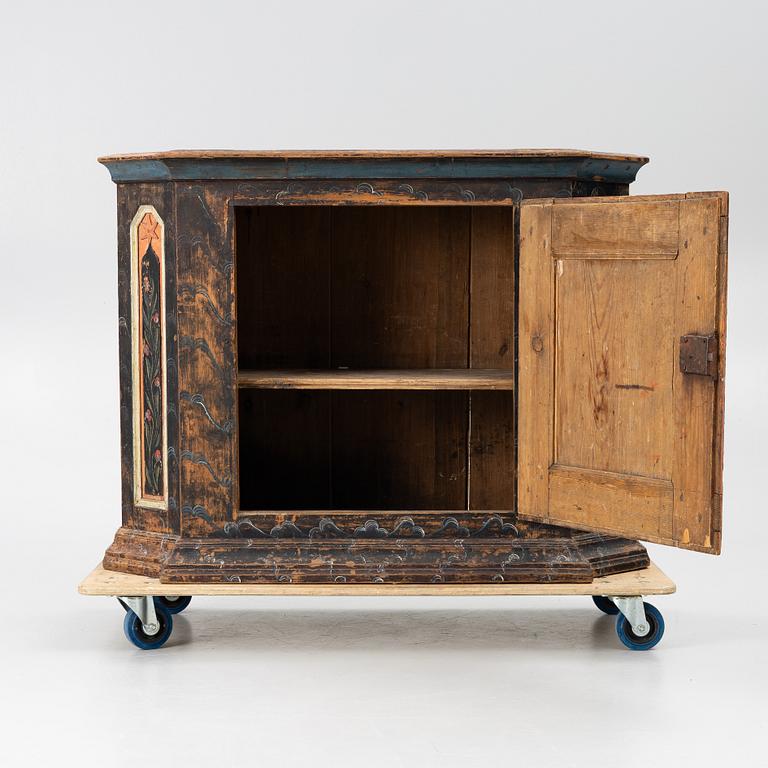 A Swedish folk art cupboard from Hälsingland, early 19th century.