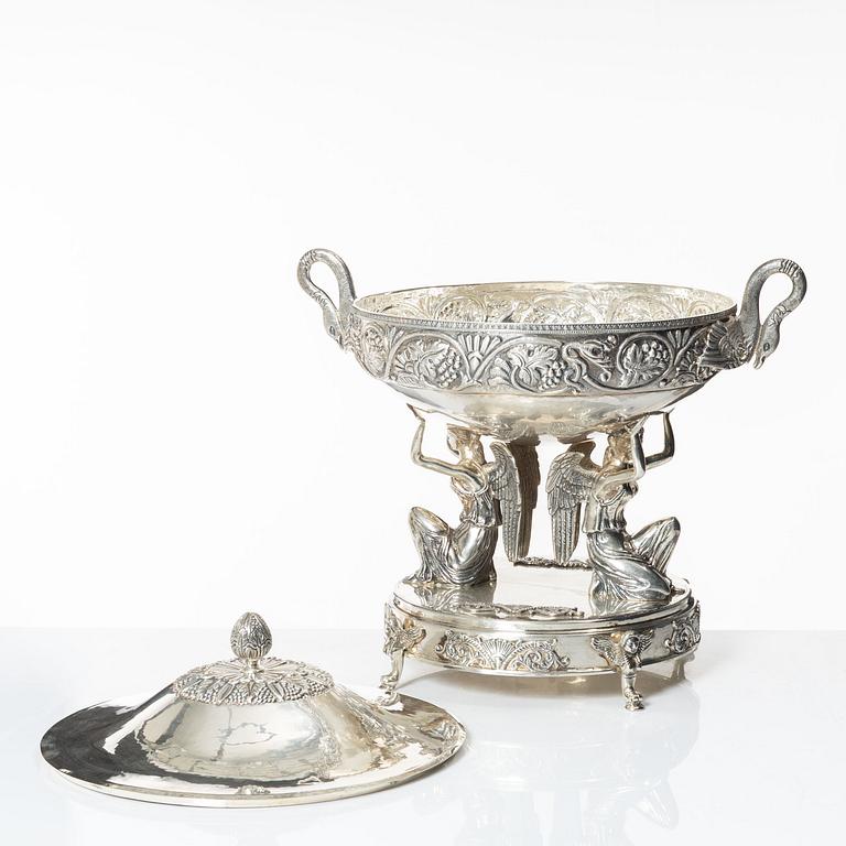 Large covered centerpiece bowl, silver, Empire style, 20th Century.