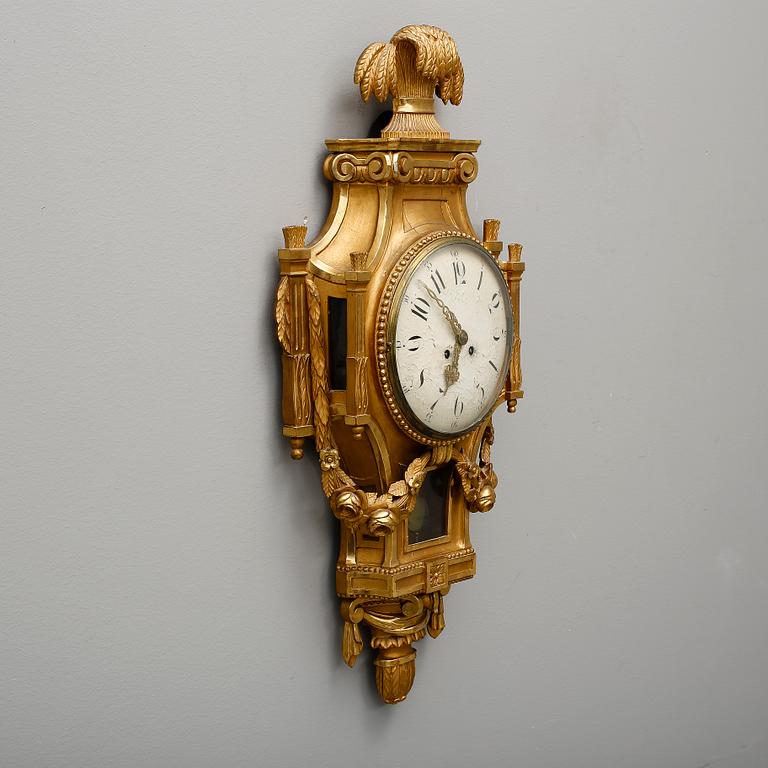 VÄGGPENDYL, gustaviansk stil, omkring sekelskiftet 1900.