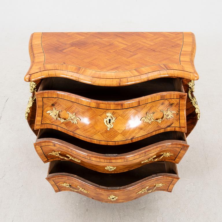 A Swedish Rococo dresser 18th/19th century.