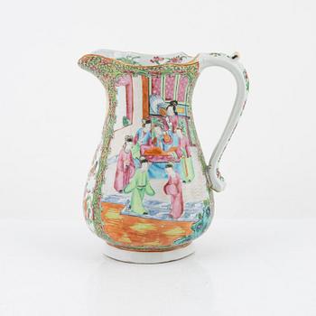 A porcelain jug, China, around 1900.