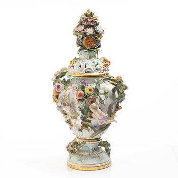 Meissen, Prakturna/lockurna, porslin, sent 1800-tal.