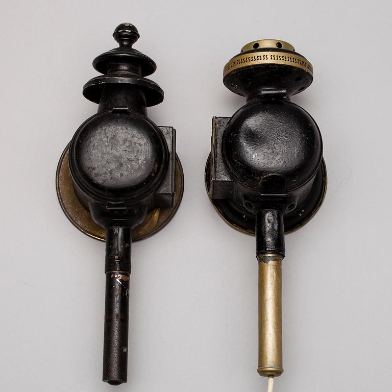 VAGNSLYKTOR, 2 st, snarlika, plåt och glas, 1800-talets slut.