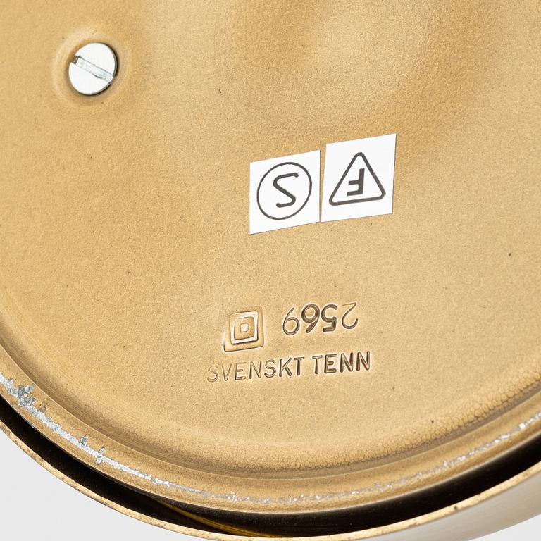 Josef Frank, a pair of modell 2569 table lamps, Firma Svenskt Tenn, Sweden.