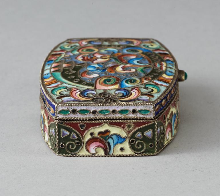 A Russian silver-gilt and enamel snuff-box, unidentified makers mark, Moscow 1908-1917.