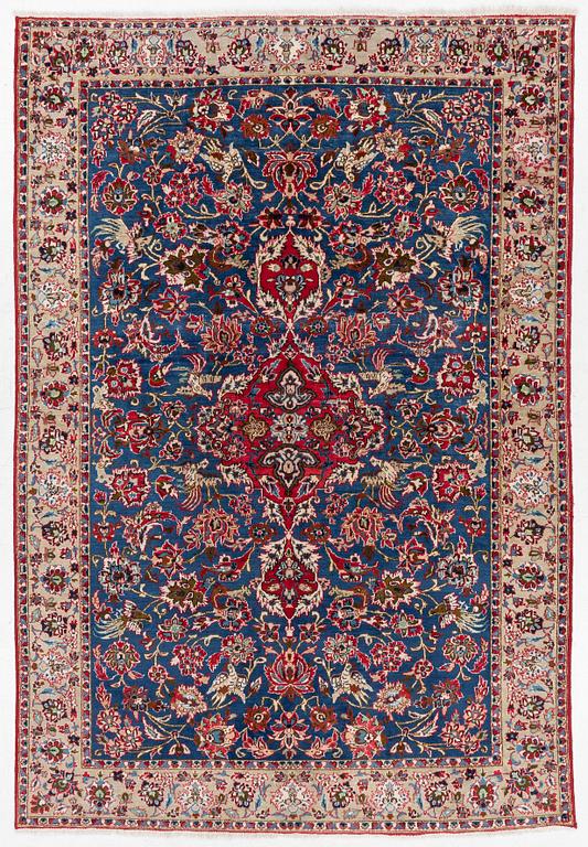 A Najafabad carpet, c. 293 x 202 cm.
