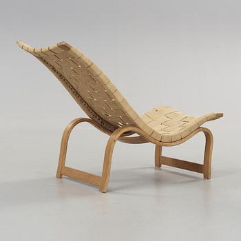 BRUNO MATHSSON, för Firma Karl Mathsson, Värnamo, 1936. Vilstol.