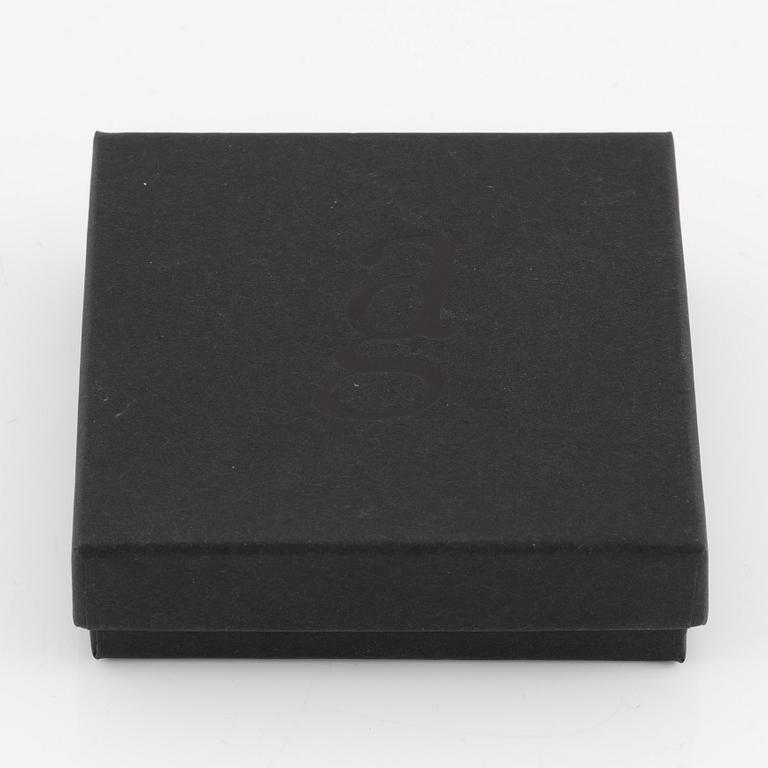 Earrings, a pair, 18K gold with six pendants. Annika Gustavsson.