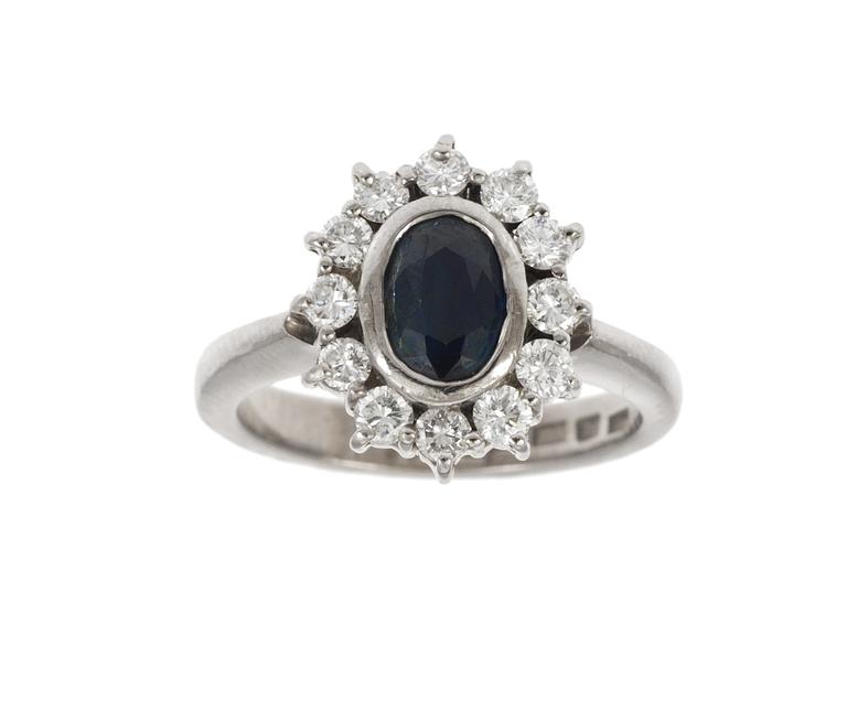 RING, blue sapphire and brilliant cut diamonds, tot. app. 0.40 cts.