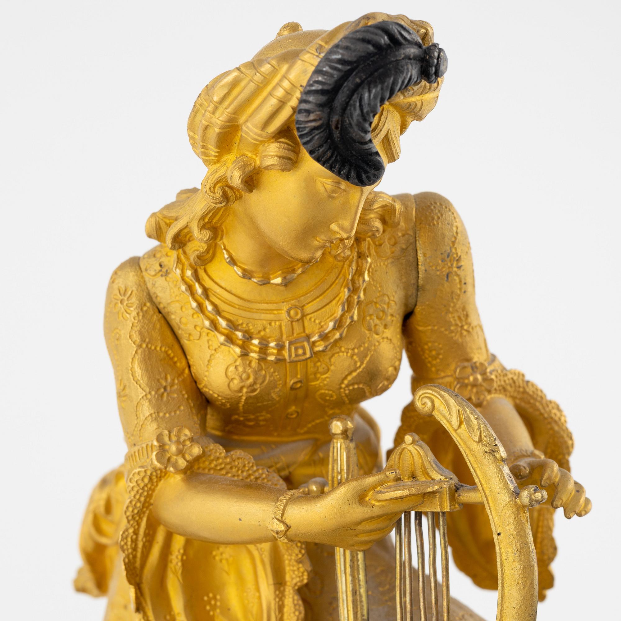 A mid 19th Century mantle clock.