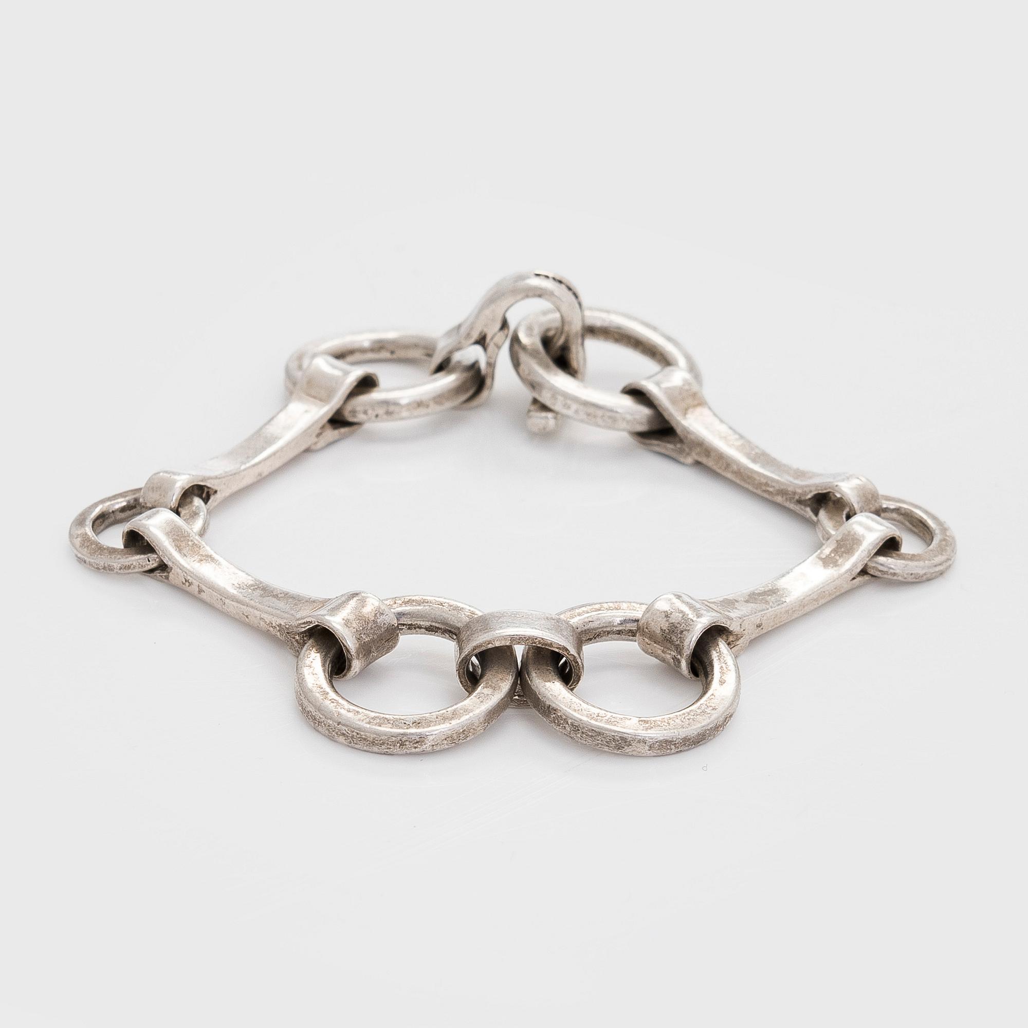 Bertel Gardberg, bracelet, silver, Turun Hopea, Åbo 1977.