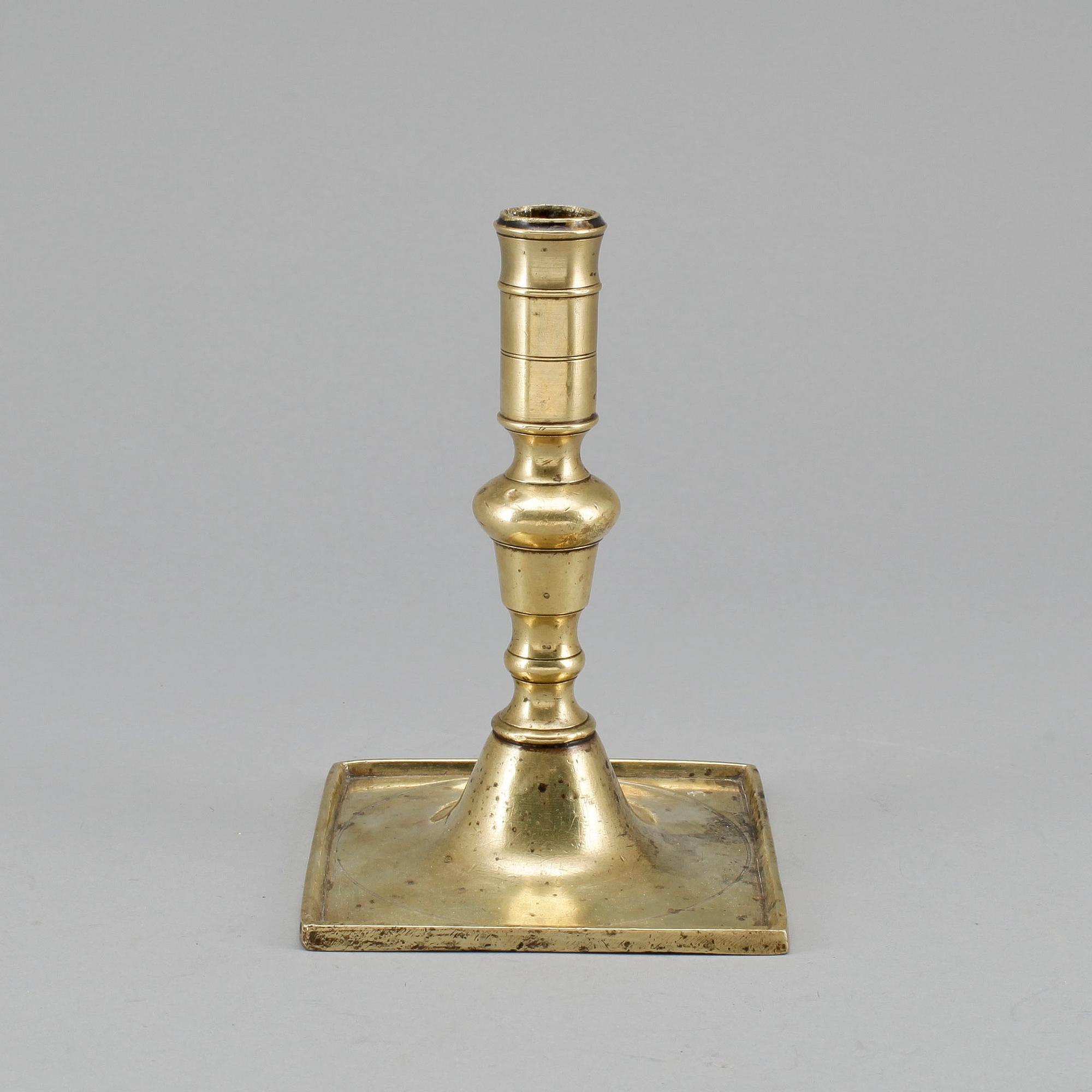 LJUSSTAKE, mässing, barock, omkring sekelskiftet 1700.