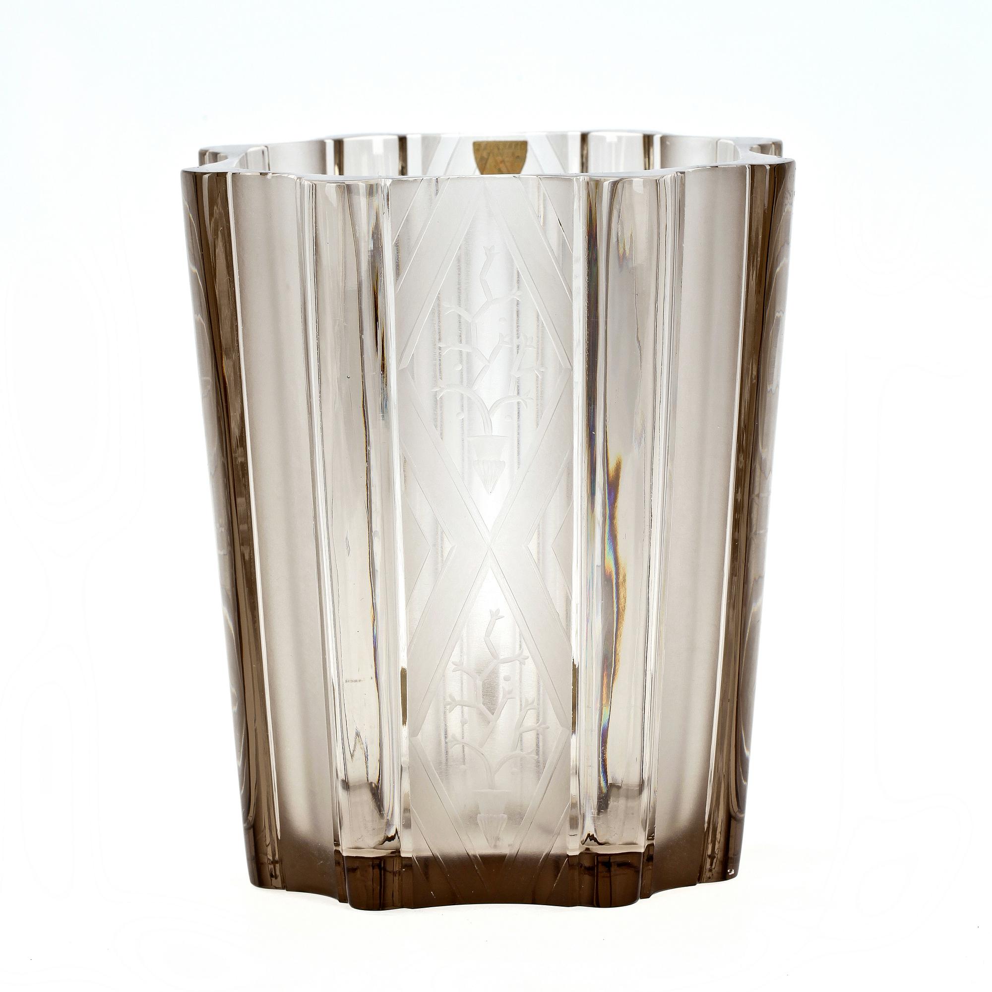 VAS, glas, Simon Gate, Orrefors, sign Gate 537 och dat 1930.