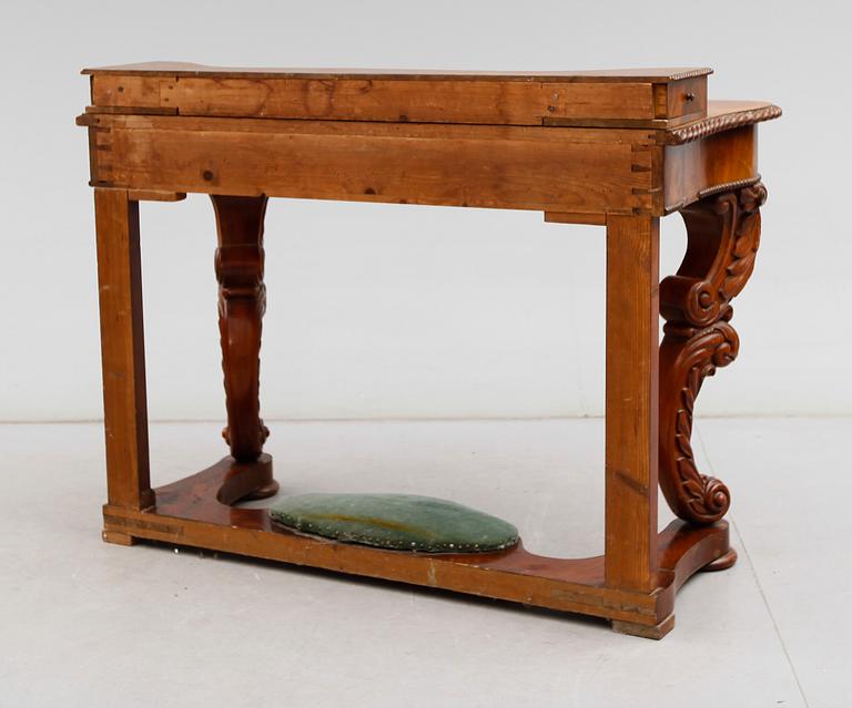 DAMSKRIVBORD, senempire, 1800-talets mitt.