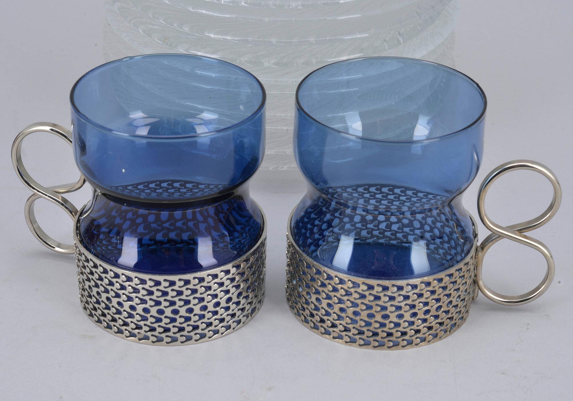 GLÖGGLAS, 24 st, TALLRIKAR, 17 st, glas "Tsaikka", Timo Sarpaneva, Iittala, 1900-talets senare hälft.
