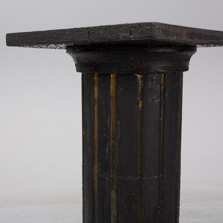 A late 19th century pedestal.