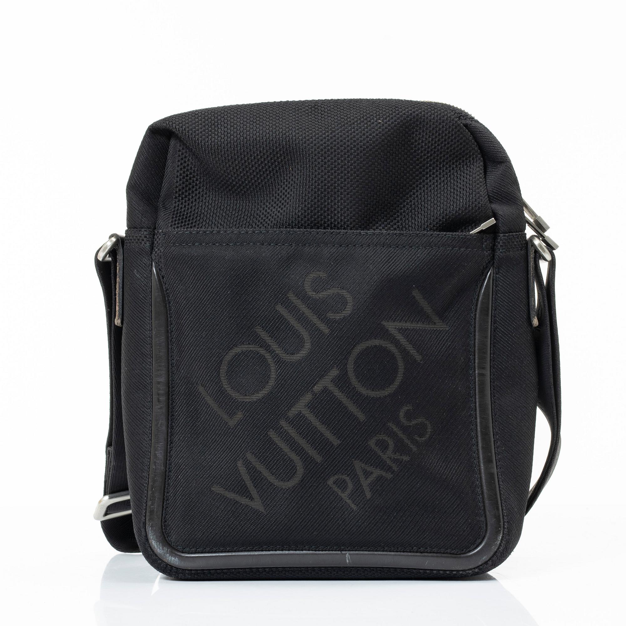 Louis Vuitton, väska "Geant Citadin PM Messenger Bag", 2005.